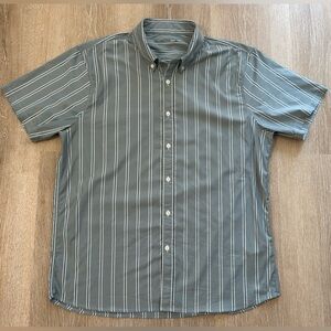 ABERCROMBIE & FITCH Mens performance shirt